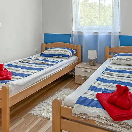 2 Bedroom Beautiful In * Čižići