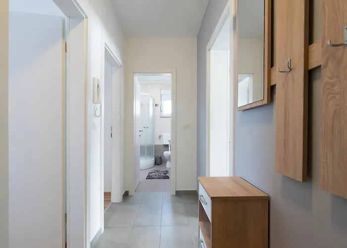 In With Wifi Apartman Cizici